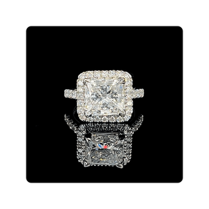 Elegante anillo de compromiso de diamante cultivado en laboratorio de corte princesa 5,01 quilates E VVS2 CVD diamante en plata 925 certificado IGI - Product Image 2