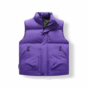 Chaqueta acolchada deportiva diseñada para mantenerte abrigado y elegante durante el invierno al aire libre que ofrece un excelente aislamiento térmico y ajuste - Product Image 6