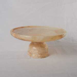 Support à gâteau sur pied en résine écologique élégant et tourbillonné pour la présentation de desserts lors de mariages, de fêtes et d'événements spéciaux - Product Image 2