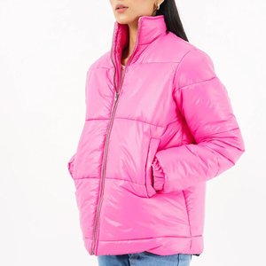 Chaqueta de plumón a prueba de viento para mujer de alta calidad para un aspecto de invierno elegante - Product Image 3
