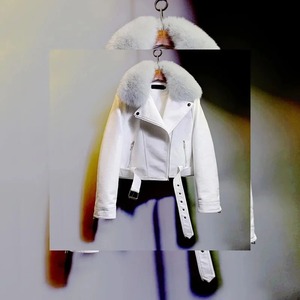 Veste à carreaux en flanelle doublée de laine d'hiver pour femmes uniques Veste à manches longues Manteau pull Veste de style moto - Product Image 3