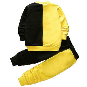 Ensemble de survêtement à blocs de couleurs jaune et noir personnalisé pour enfants, haut à manches longues et joggings avec tenue à imprimé graphique - Product Image 4