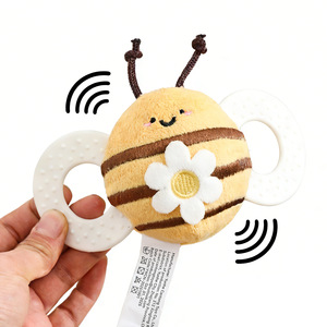 Hochet d'éveil en peluche abeille portable avec ailes douces pour le jeu sensoriel, jouet apaisant en peluche douce pour poussette de bébé - Product Image 3
