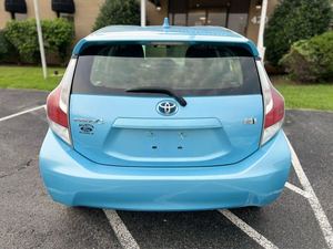 TOYOTA PRIUS C D'OCCASION, PROPRE, PRÊTE À ÊTRE EXPÉDIÉE - LIVRAISON PORTE À PORTE - Product Image 6