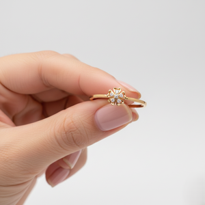 Anillo de Flor de Cinco Pétalos Dorado de Moda para Mujer, Joyería de Lujo para Boda, Regalo - Product Image 2