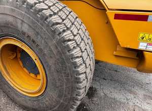 Cargadora de ruedas Case 721D 2010: potencia, precisión y rendimiento comprobado - Product Image 2