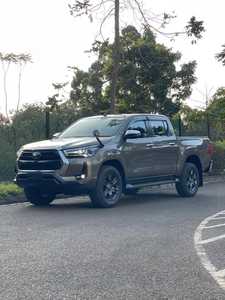 Toyota Hilux Double Cab d'occasion 2020, conduite à droite, toutes options - Product Image 2