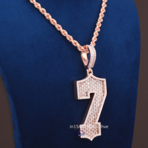 Testeur de bijoux personnalisé personnalisé VVS Baguette Moissanite diamant glacé 7 chiffres pendentif or rose 14KT - Product Image 5