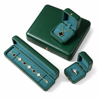 Boîte d'emballage pour bijoux carrée et ronde multicolores, en cuir de qualité supérieure, fabriquée directement par MISEN, pour la présentation de bijoux fins.
