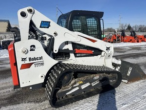 รถตักล้อยางมือสองคุณภาพดีที่สุด รุ่น Bobcats T770 ขนาด 3 ตัน แบบตีนตะขาบ บุ้งกี๋ 1.0 เมตร เครื่องยนต์อเนกประสงค์สำหรับงานก่อสร้าง - Product Image 6