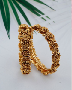 กำไลข้อมือทองเหลืองลายดอกไม้แบบดั้งเดิมการออกแบบที่ซับซ้อนด้วยการตกแต่งแบบโบราณที่หลากหลายมีจำหน่ายในราคาขายส่ง - Product Image 4