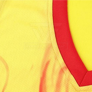 Uniforme de Baloncesto de Alta Calidad en Tallas Grandes, 100% Poliéster, Sin Mangas, Servicio OEM, Diseños Personalizados al por Mayor - Product Image 3