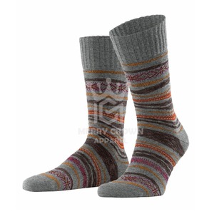 Chaussettes de sport à rayures OEM Vente en gros High Street Chaussettes de sport pour hommes Chaussettes d'athlétisme OEM pour hommes - Product Image 2