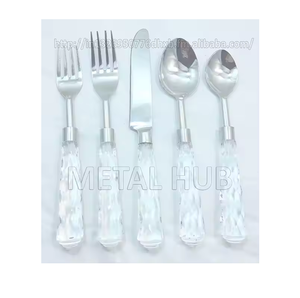 ชุดเครื่องใช้บนโต๊ะอาหารตกแต่งแบบหรูหราหรูหราพร้อมผิวขัดเงาสีเงินและที่จับเรซินโลโก้ที่กำหนดเอง - Product Image 1