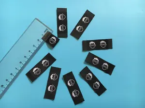 Etiquetas tejidas de poliéster personalizadas de alta calidad para ropa, zapatos, bolsos, marcas, pliegue final con etiquetas de ropa con logotipo personalizado - Product Image 6