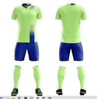 Uniforme de football de haute qualité 100% polyester, col en V, impression sublimée, confortable, respirant, séchage rapide, manches courtes, logo personnalisé