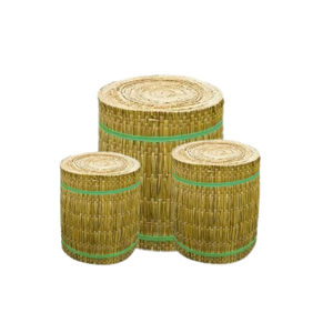 Tapis en jonc durable pour les projets de conception écologique et pour fournir un revêtement de sol naturel pour les patios, les terrasses et les jardins - Product Image 1