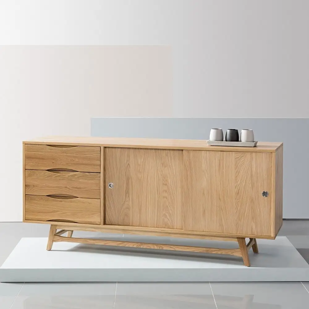 Livy rắn tếch sideboard với 2 cửa trượt và 3 ngăn kéo và kết thúc gỗ tự nhiên.