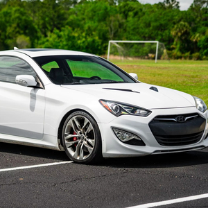 Hyundai Genesis Coupé 3.8 Ultimate Plus 2015 Usado en Buen Estado, Sin Accidentes, Volante a la Izquierda/Derecha - Product Image 1