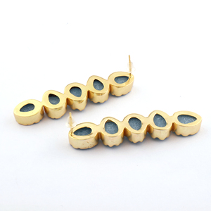 Pendientes Druzy de azúcar azul natural brillante al por mayor, pendientes largos Druzy de cristal hechos a mano con postes y chapado en oro - Product Image 4