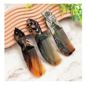 Natural Horn <b>Comb</b> Handmade Buffalo Horn <b>Comb</b> Anti Static Wide Tooth <b>Comb</b> For Smooth Hair Salon Spa Hotel Use Wholesale Supply - Product Image 1