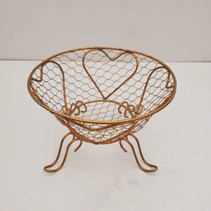 Bol décoratif en métal minimaliste, idéal pour la table à manger familiale, décoration élégante pour la maison et salon moderne - Product Image 1