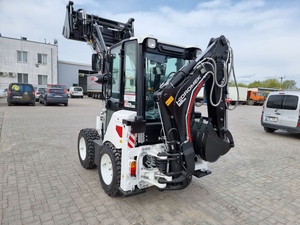 Cargadora Compacta Hidromek 62SS de Alta Eficiencia con Retroexcavadora y Cargadora de Ruedas, Capacidad de Carga Nominal de 2 Toneladas, Caja de Cambios de 85HP - Product Image 2