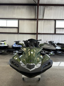 Nuevo Jet Ski Kawasaki Ultra 160LX 2025, Motor de 2 Tiempos, 4 Cilindros, 1800cc, 3 Asientos, 226-300HP, Aluminio - Product Image 3