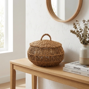 Panier rond en jonc de mer et jacinthe d'eau tressé à la main avec couvercle, organiseur de rangement, pot décoratif, décoration artistique pure pour la conception d'intérieur - Product Image 4