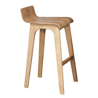 Tabouret de bar minimaliste de style japonais en bois massif avec dossier court et repose-pieds pour restaurant, bar à sushis, bar lounge, café, bistrot