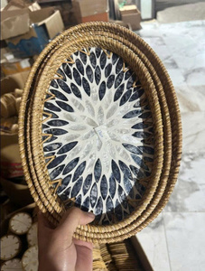 Plateau de service en bambou fait main écologique en gros, tressé en paille de rotin, carré, rectangulaire, avec incrustation de nacre - Product Image 5