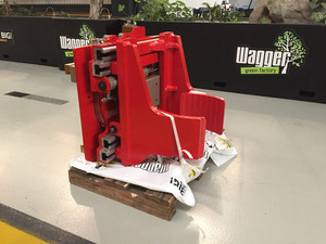 Wagger 360 Rotating Barrel Clamp <b>Attachment</b> Drum Handling <b>Attachments</b> Wagger <b>Forklift</b> <b>Attachments</b> - Product Image 2