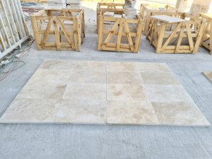 Pavimento de Travertino Beige Clásico, Piedra Pulida, Patrón Francés, Duradero, 30 mm de Grosor, Mármol Cem, Suelo Exterior para Hotel o Villa - Product Image 5