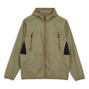 เสื้อแจ็คเก็ตกันลมน้ำหนักเบาแบบมีฮู้ด ป้องกันรังสียูวี แห้งเร็ว ดีไซน์แบบแพทช์เวิร์ค กันน้ำ ระบายอากาศได้ดี ผลิตตามแบบ OEM - Product Image 1