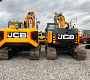 JCB compact <b>track</b> loader with a powerful hydraulic system for heavy-duty performance, designed for professionals - Product Image 5
