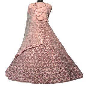 Conjunto de Lehenga de Red con Lentejuelas Jarkan Premium al por Mayor, con Falda de 3m, Choli Bordado de 1.2m y Dupatta con Borde Butti, para Fiesta de Invierno, Largo hasta el Suelo - Product Image 1