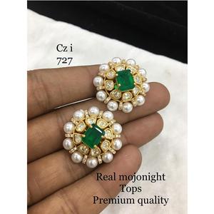 ต่างหูรูปราชวงศ์สำหรับผู้หญิงเหมาะอย่างยิ่งสำหรับ Navratri Diwali และเทศกาลจัดแต่งทรงผมจากอินเดีย - Product Image 3