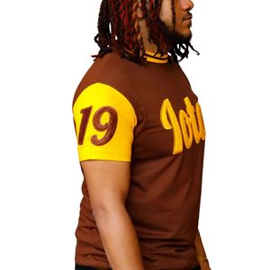 Iota Phi Theta 1963 Chenille camiseta Premium algodón griego ropa bordada fraternidad Logo clásico ajuste cómodo tela - Product Image 2