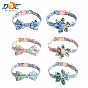 <span class=keywords><strong>Collar</strong></span> para Mascotas con Diseño Floral Colorido y Lazo, Ajustable y Suave, con Hebilla Metálica - Product Image 1