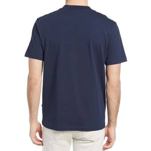 Camiseta de cuello redondo para hombre, camisa de aspecto informal con logotipo personalizado de la empresa, estampado de texto, color negro y azul marino - Product Image 3