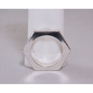 Ronds de serviette élégants en argent pour Noël, accessoires de décoration de table en métal, supports de serviettes festifs pour dîners et événements - Product Image 2