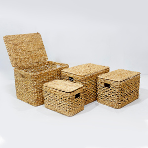 Panier de rangement en jacinthe d'eau artisanale du Vietnam pour le rangement du linge et les cadeaux de bébé par Artex Dong Thap - Product Image 1