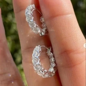 925 argent 2Ct coupe ronde véritable Moissanite boucles d'oreilles Hip Hop Style femmes pour mariage fiançailles fête ou cadeau - Product Image 1