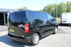 UTILISÉ LHD/RHD 2020 À YO TA PROACE 1.5D ICON COMPACT - Product Image 2