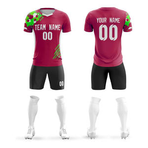 Vente en gros en usine Ensemble complet de maillots de football personnalisés Uniformes de kit de football pour jeunes Vêtements de football pour hommes avec service de coupe automatisé OEM - Product Image 1