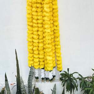 Guirnaldas de Flores Artificiales Hechas a Mano con Caléndula y Jazmín con Campanas para Bodas Indias, Telones de Fondo para Bodas, Coronas - Product Image 4