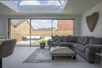 Diseño panorámico de ventanas corredizas de aluminio negro de estilo moderno personalizado Prima con bloqueo multipunto