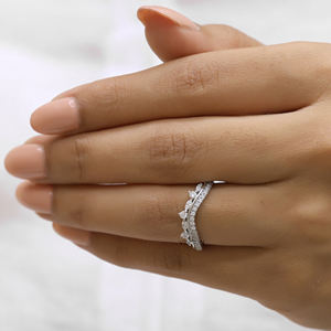 Anillo de boda de diamante de moissanita Estilo Vintage, anillo de aniversario de boda de diseño único para mujer - Product Image 2