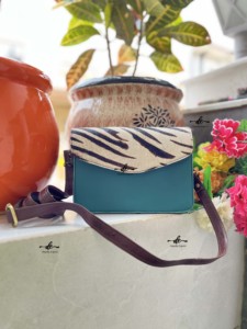 Bolso de cuero reciclado para mujer, bandolera con patrón occidental de piel de animal colorido, bolso multicolor, multiusos, novedad - Product Image 4