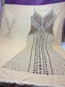 Panneau frontal de robe de soirée perlée personnalisée - Product Image 4